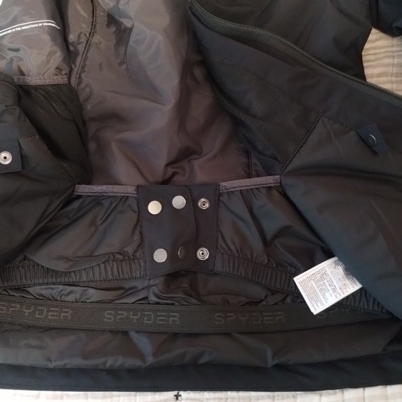Spyder Optimist Insulated Women's Ski Jacket, size 10, NWT - Picture 3 of 7